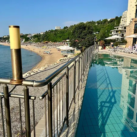 Апартаменти Azure Kabakum L 2br L Pool L 50m To *